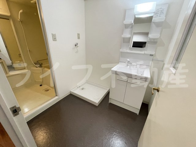 高槻市上牧南駅前町の賃貸マンションの洗面所|コンパクトで使いやすい洗面所