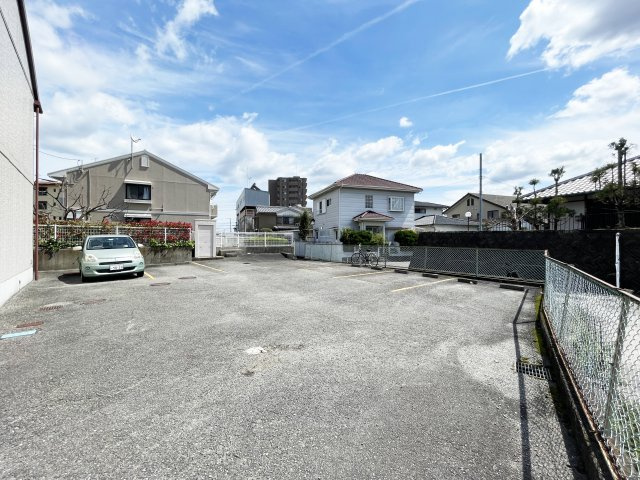 セジュールインフィニティの駐車場