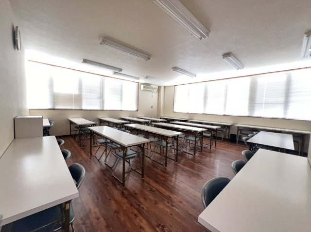 安城市古井町貸店舗の内装