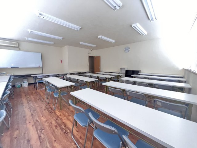 安城市古井町貸店舗の内装