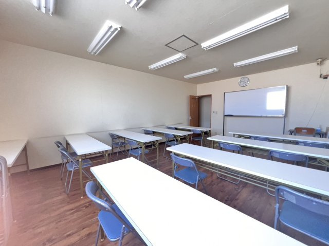 安城市古井町貸店舗の内装