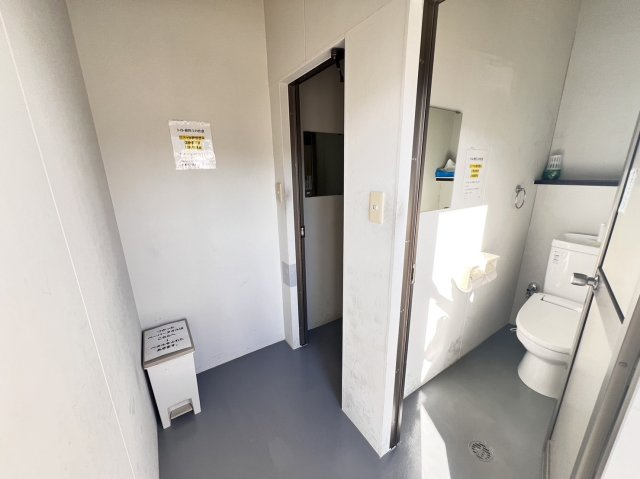 安城市古井町貸店舗のトイレ
