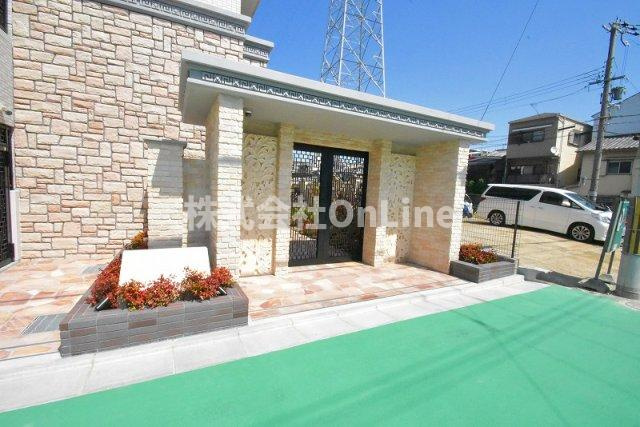 東大阪市下小阪５丁目の賃貸マンションのエントランス