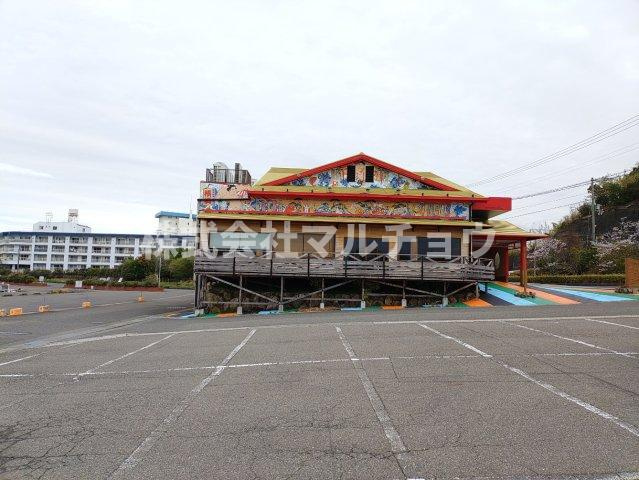 内ノ浦テナントの駐車場