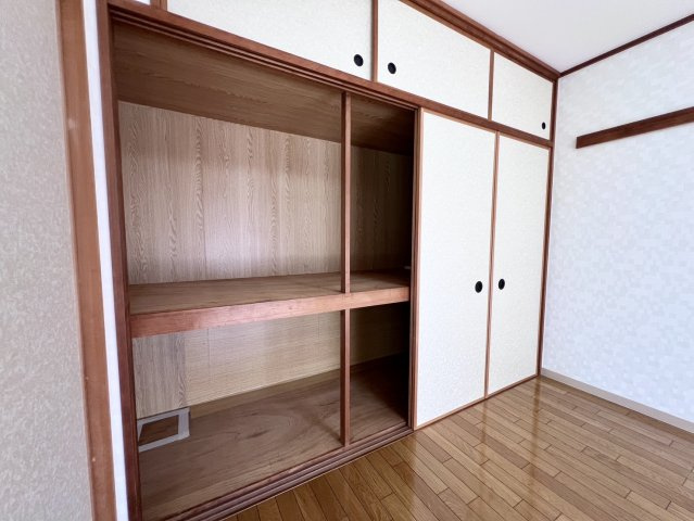 椿峰ニュータウン１０７街区４号棟 の収納|東洋室収納