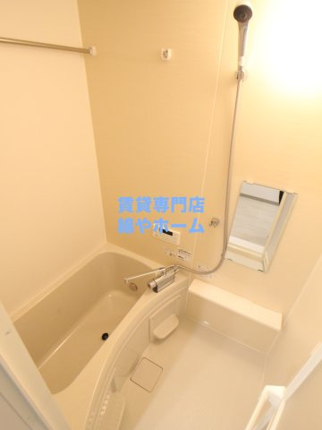 アンビシオン天下茶屋の浴室|日々の疲れを癒すお風呂付です