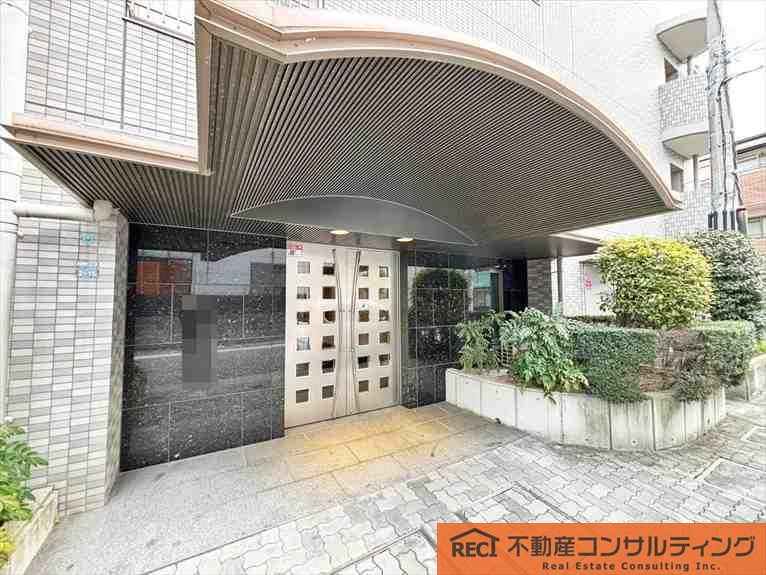 メゾン本山中町のエントランス