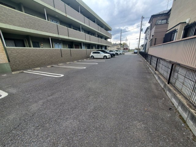 グレンツェントの駐車場