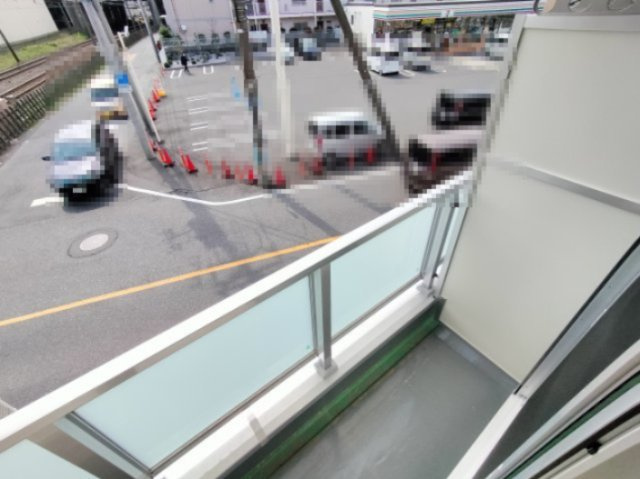 リブリ・岩槻のバルコニー|暖かな日差しのふりそそぐバルコニー