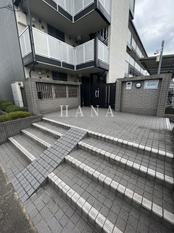 エミールプラザのエントランス