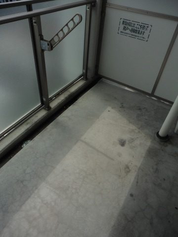 アールパンション高井田のバルコニー