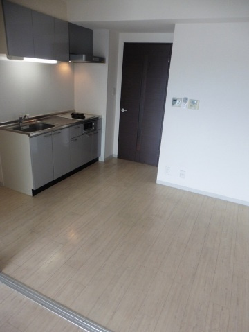 アールパンション高井田の居間・リビング