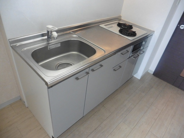 アールパンション高井田のキッチン