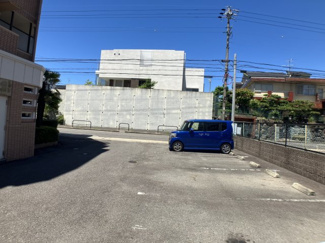 【駐車場】