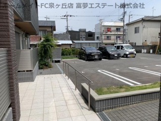 【駐車場】