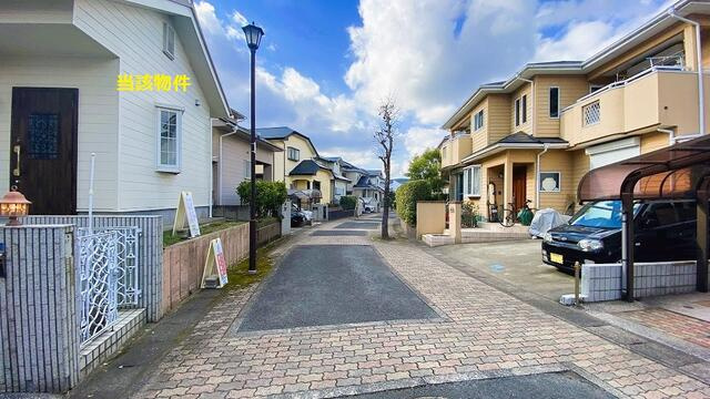 【前面道路含む現地写真】