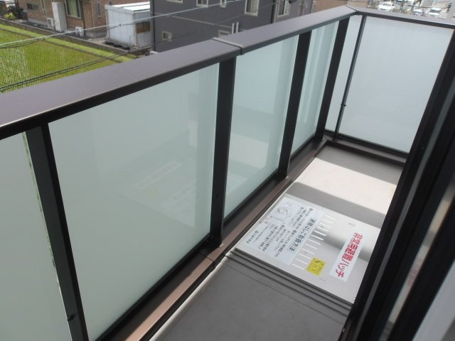 【バルコニー】 | AL | 暖かな日差しのふりそそぐバルコニー