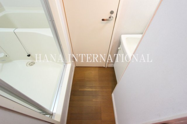 レオパレス東の洗面所|※参考画像の為、現況を優先致します。