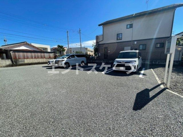 サンモール寺尾の駐車場|高崎、前橋、伊勢崎エリアのお部屋探しはエンドスケープまで！お客様の理想お聞かせ下さい♪