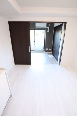 大阪市城東区野江１丁目の賃貸マンションの居間・リビング