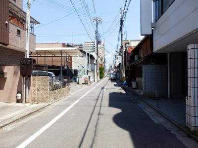 第二ヌヴェールハイツの周辺|前面道路