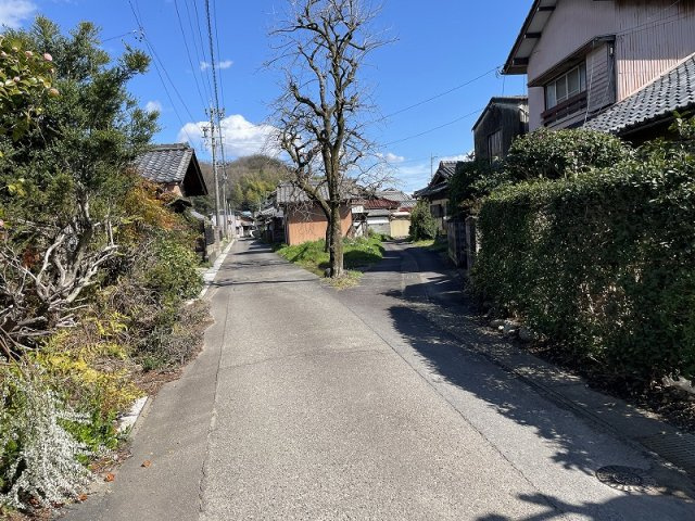 各務原市鵜沼大伊木町6丁目の前面道路含む現地写真