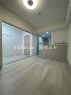 リュエルうめきたの居間・リビング