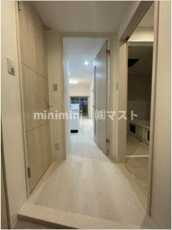 リュエルうめきたの玄関