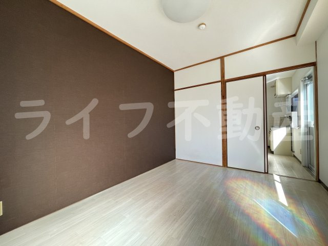 寿ビルの居間・リビング|使いやすい居間です