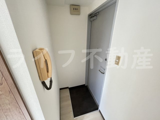 寿ビルの玄関|玄関です