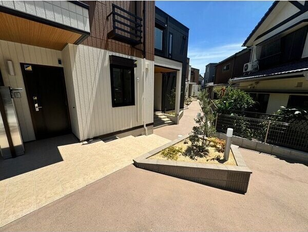 レジデンス柊山　　 刈谷市近郊の賃貸はクラスホーム刈谷店のエントランス
