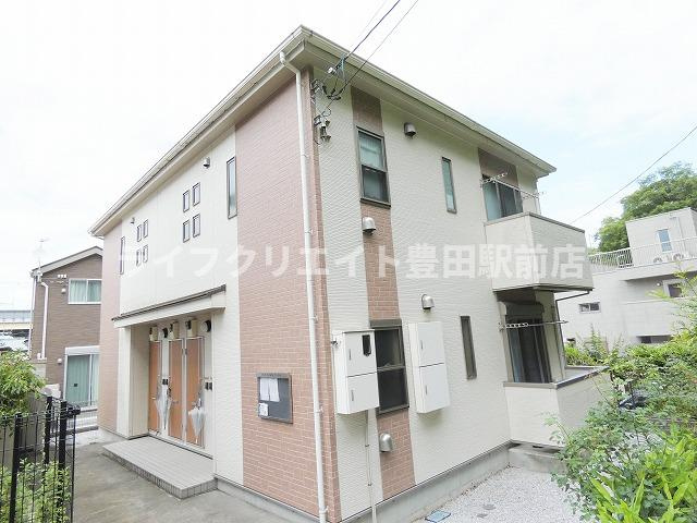 アムール新町の外観