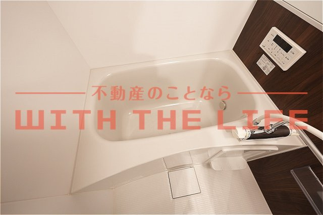 ラルヴェールⅢ【10.000円キャッシュバック対象物件】の浴室|コンパクトで使いやすいお風呂です