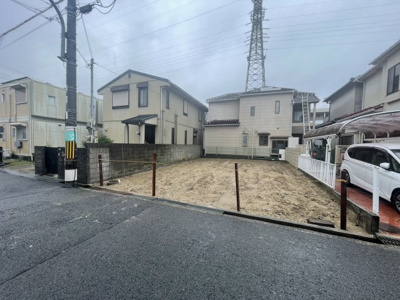 【前面道路含む現地写真】 | 八木北小・建築条件なし・更地渡し・土地30坪・前道6ｍ・岸和田市下池田町2丁目 | 前面道路含む現地写真です