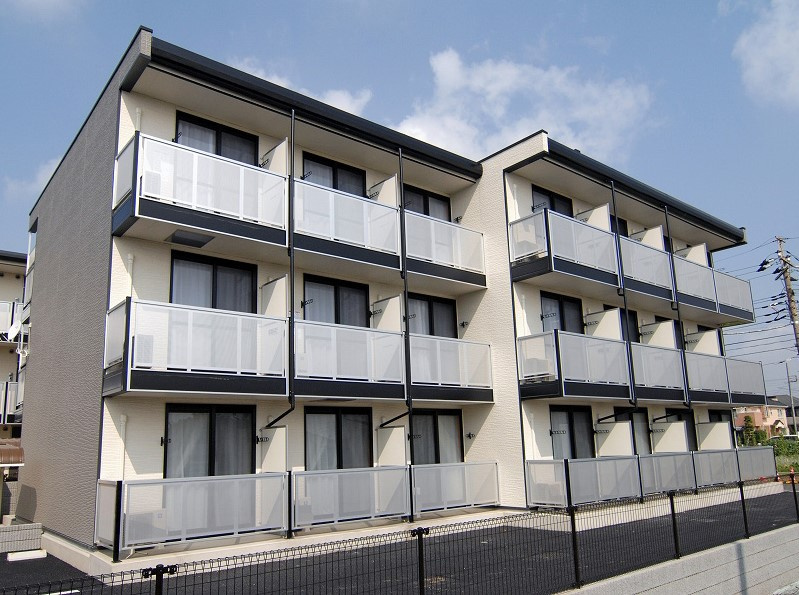 レオパレスカーニバルⅡの外観