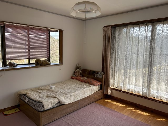 田人町旅人字木ノ下　中古一戸建ての洋室