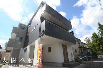 【外観】 | 海老名市国分南２丁目　新築戸建て　全２棟　【仲介手数料無料】 | 建物完成しました！！内見可能です♪