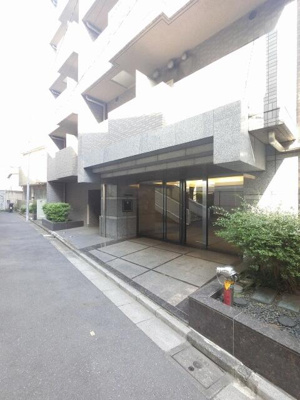 【エントランス】 | ルーブル江古田参番館　13722 | 毎日通るエントランスはこのようになっています
