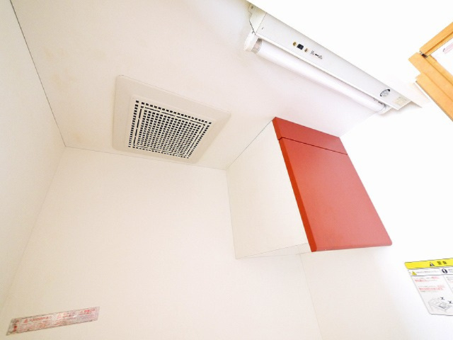 レオパレスＳＴＥＬＬＡの設備|キッチンにはちょっとした棚もあります