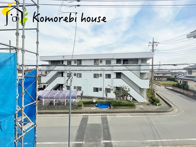 北本市宮内１丁目　新築一戸建て　セレクト花水木　02の展望|高い建物に囲まれないため、バルコニーからの眺望は開放的。朝日や夕焼けの美しさを日々感じられる、心が落ち着く景色が広がります。