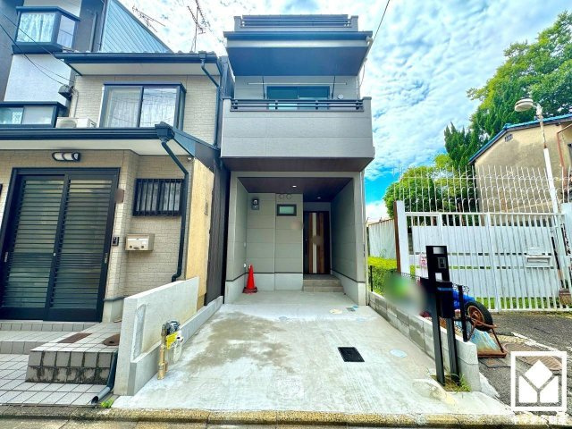 伏見区深草出羽屋敷町の外観