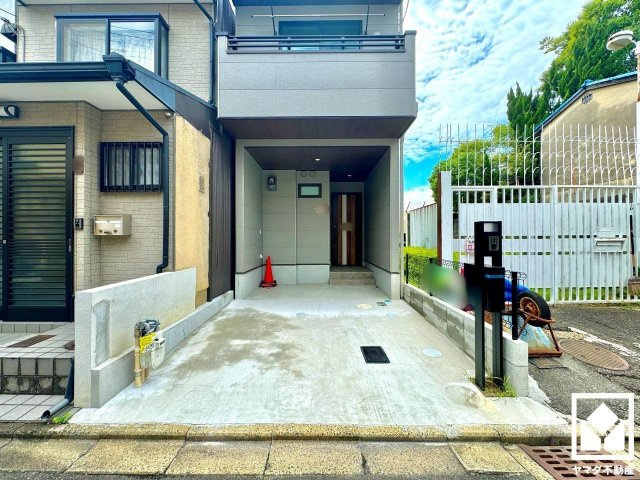 伏見区深草出羽屋敷町の駐車場