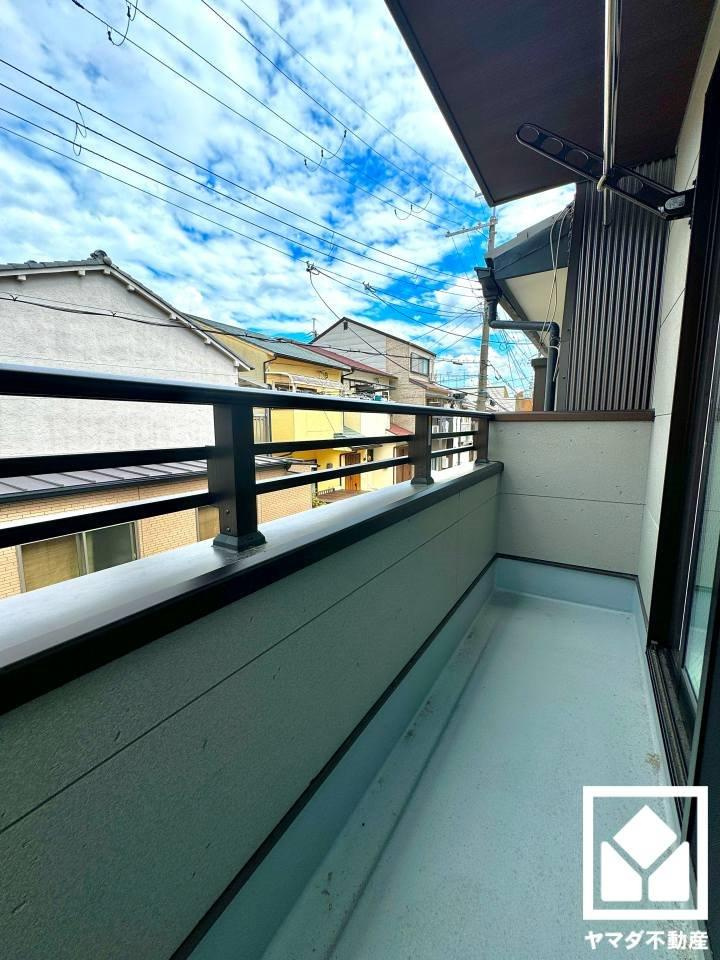 伏見区深草出羽屋敷町のバルコニー