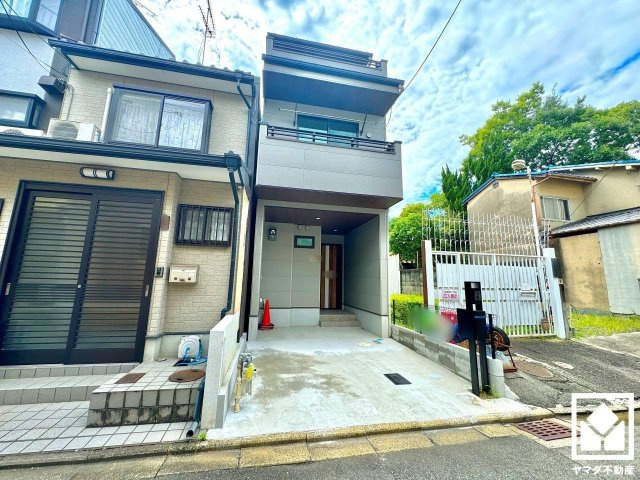 伏見区深草出羽屋敷町の外観