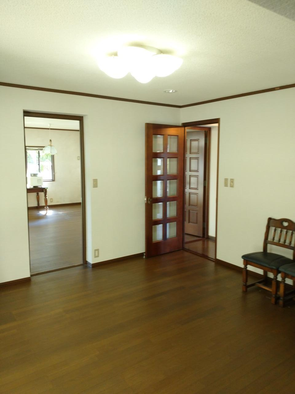 【No.6528】新町１丁目中古住宅/5DKS/スーパーまで徒歩5分の居間・リビング