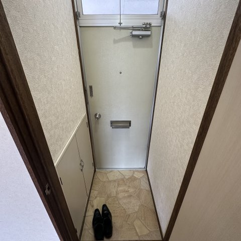 ハイツクリエイトの玄関