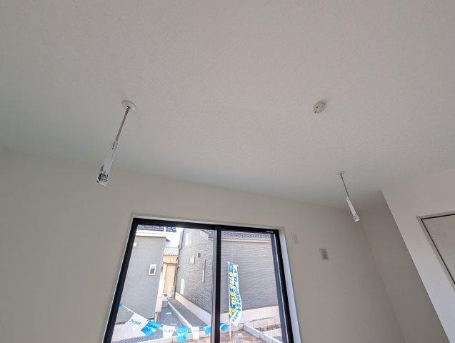 【設備】 | いろどりアイタウン沼田市桜町23-P1ー③ | 和室には急な雨天にも便利な室内干しユニットが付いてます♪