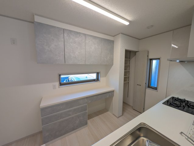 【収納】 | いろどりアイタウン沼田市桜町23-P1ー② | カップボード＆パントリーも標準装備♪