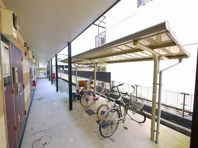 レオパレスサクセスのその他共用部分|自転車置き場