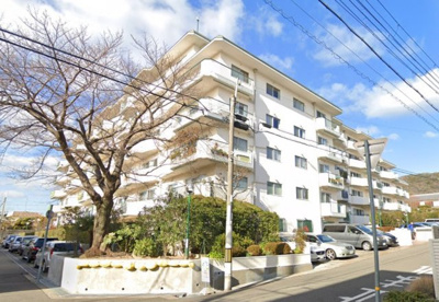 【居間・リビング】 | 岡本センチュリーマンション | 2沿線利用可能で通勤通学に便利
